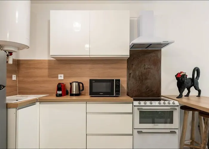 Geneva Terrace Apartment