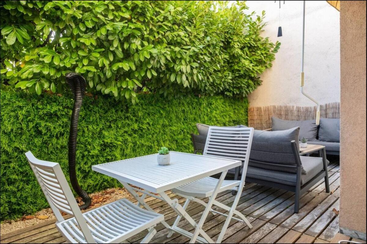 Geneva Terrace